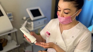 Чистка, пилинг и массаж лица в студии «Ничего лишнего»