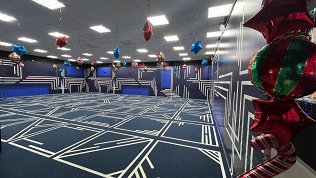 60 минут игры в шлеме на арене виртуальной реальности в клубе Another World