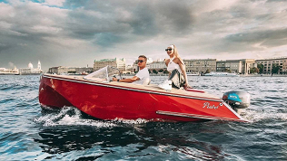 Прогулка на катере без капитана с обучением от компании «Адмирал»