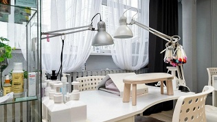 Маникюр и педикюр в студии красоты Ok Studio