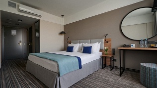 Отдых с завтраком в отеле Aerostar Moscow AZIMUT Hotel 4*