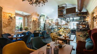 Всё меню и напитки в ресторане «Злато & Серебро» за полцены