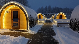 Новогодний отдых с развлекательной программой и с сауной в отеле «Ок-Река»