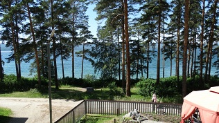 Отдых на берегу озера в комплексе апартаментов «Тургояк»