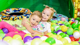 Посещение игрового комплекса в центре Адлера «Манго-Манго»