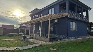 Аренда коттеджа или деревянного домика с русской банeй в Levkovo Village