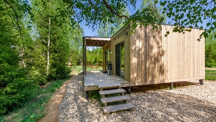 Отдых с развлечениями в глэмпинге «След Лося»