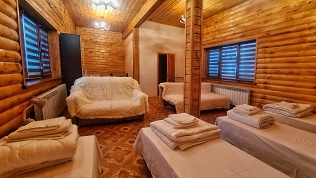 Проживание в экоотеле «Риал Лаго-Наки»