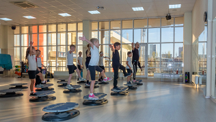 Групповые тренировки в детском фитнес-клубе «Атмосфера»