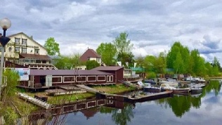 Отдых с завтраками и посещением бани на базе «Александровский причал»