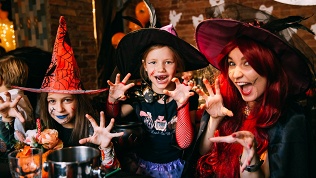 Участие в празднике «Добрый Хеллоуин» в центре «Солнечный город»