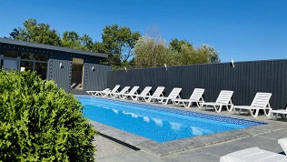 Отдых в Лермонтово с посещением бассейна в гостинице «Кристалл де Люкс»