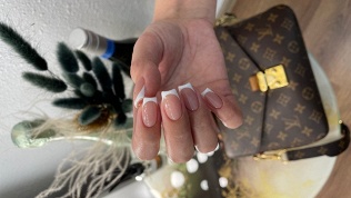 Маникюр, педикюр с покрытием гель-лаком от студии Z.A Manicure