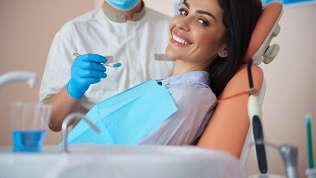 Чистка зубов или лечение кариеса в стоматологической клинике Mr. Tooth