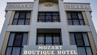 Hotel De Paris