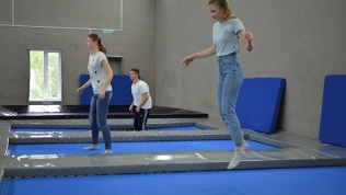 Батутный парк Bounce