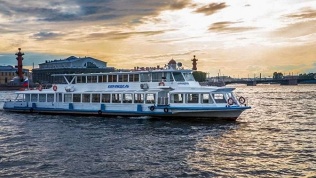 Вечеринка на теплоходе