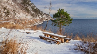 Отдых в поселке Новоснежная на Байкале в гостевом доме «Белый дом»