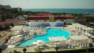 Отдых в Крыму с питанием и посещением бассейна в пансионате «Звездный» 