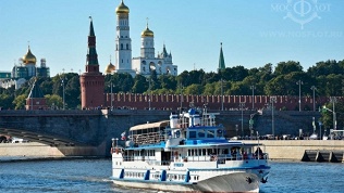 Прогулка на теплоходе