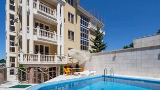 Отель Elle Hotel