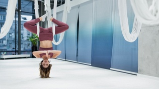 До 16 занятий в студии йоги «Аура»