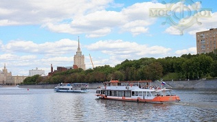 Прогулка на теплоходе
