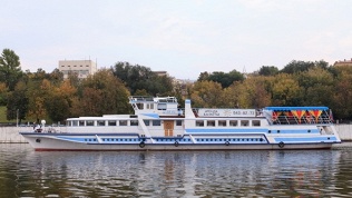 Прогулка на теплоходе