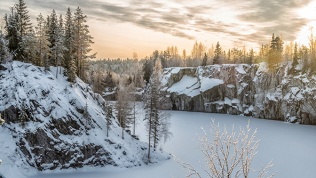 Тур на 2 дня в Карелию «Новогодний уикенд, „Рускеала“, водопады, Дед Мороз»