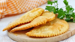 Всё меню и напитки в кафе «Чебурек»