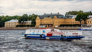 Прогулка на теплоходах