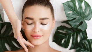 Чистка лица, пилинг, RF-лифтинг в семейной клинике «Молекула»