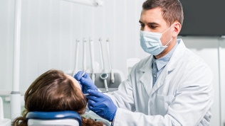 Ультразвуковая чистка зубов в клинике «Т-мед клиника»