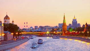 Билет на кремлевскую ночную прогулку по Москве-реке от Flyriver
