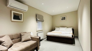 Проживание с завтраками в отеле «Лофт»