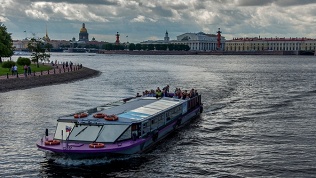 Прогулка на теплоходе