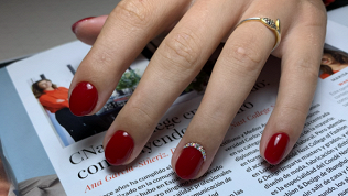 Маникюр и педикюр с покрытием гель-лаком в студии Baby Beauty Bar