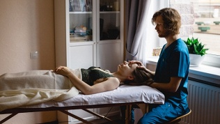 Классический, лимфодренажный массаж в медцентре FLYHealth