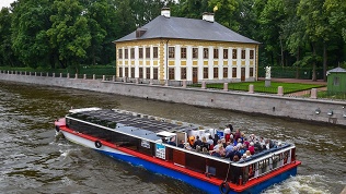 Прогулка на теплоходе