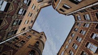 Экскурсия по дворам и парадным Санкт-Петербурга от агентства Excursgo