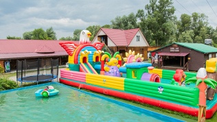 База «Айская долина»