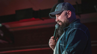 Билет на Pro Stand Up концерт Алексея Высоцкого от Fat Stand Up за полцены