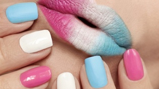 Маникюр и педикюр в студии красоты Goodmaster