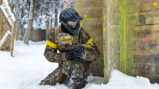 Игра в пейнтбол