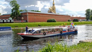 Прогулка на теплоходе