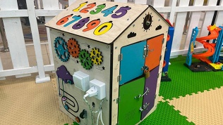 Посещение детской игровой площадки «Детский островок» в клубе «МиниМы»