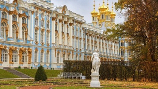 Экскурсия в Петергоф или Царское Село от компании Ludmila Tours