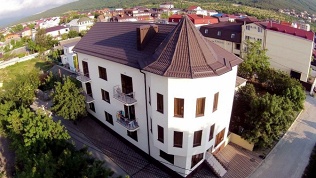 Отдых в центре Кабардинки на берегу Черного моря в отеле «Диана»