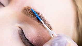 Ламинирование ресниц, окрашивание бровей 