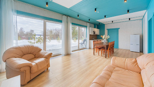 Проживание на берегу Икшинского водохранилища в апарт-отеле «Корабль»